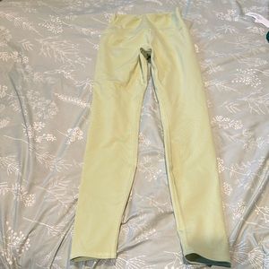 ALO LEGGING ICED GREEN TEA SIZE SMALL NEW CONDITION